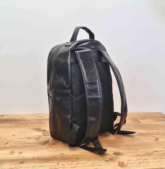 hanmade rucksack leather